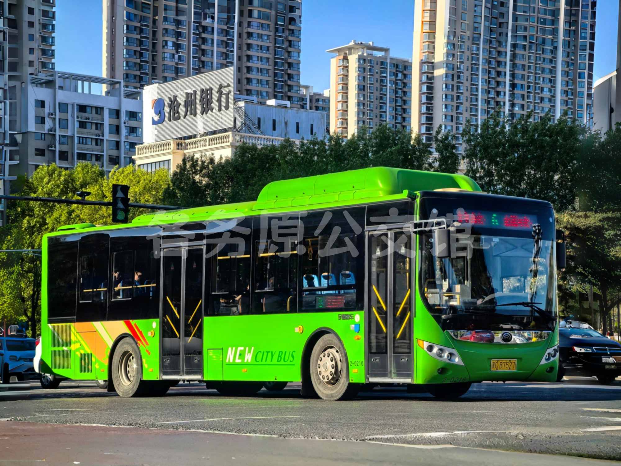 秦皇岛公交 - ZK6120CHEVNPG4
