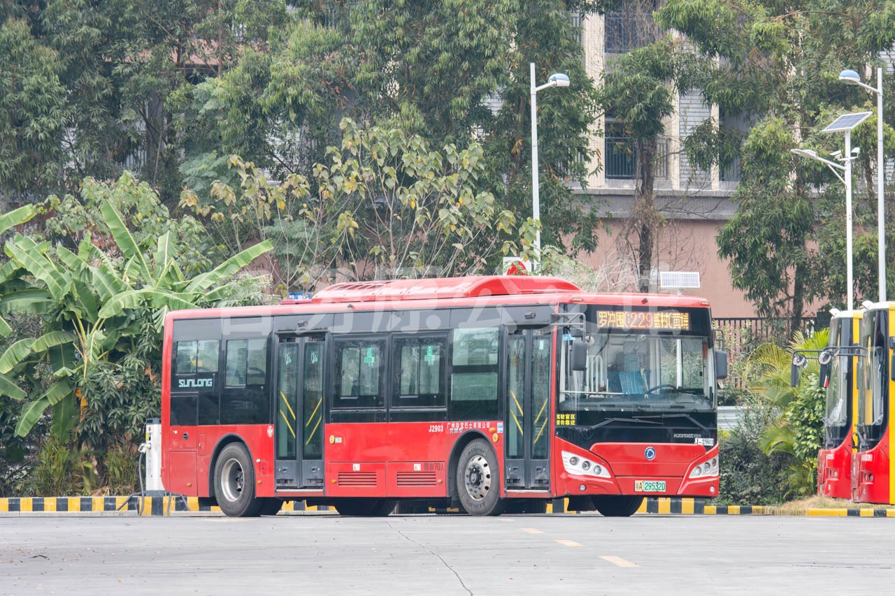 样版车J-2903