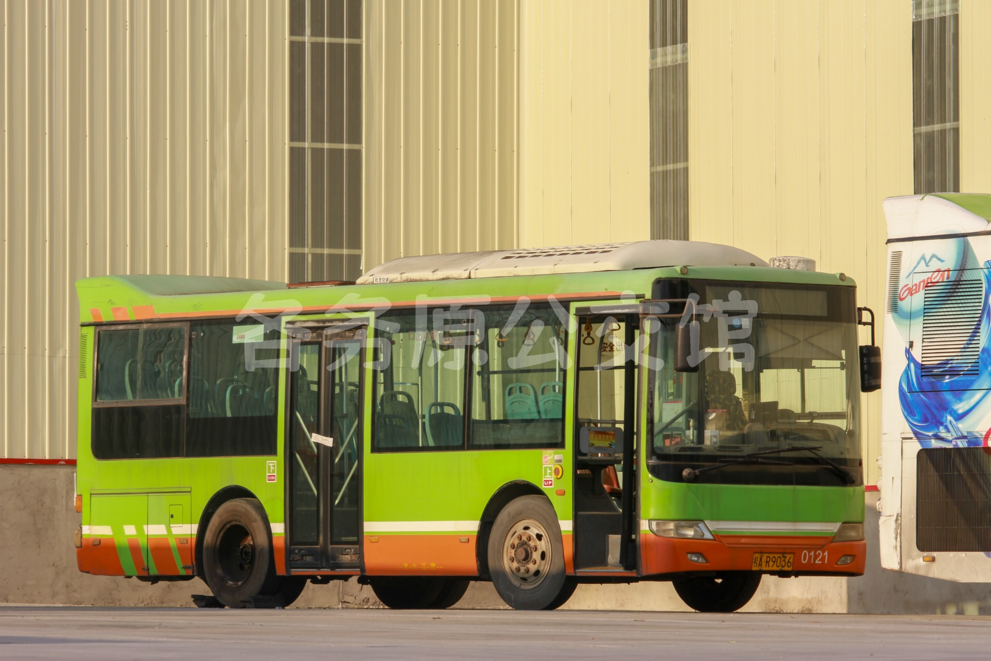 邕城公交 - XML6805J28C