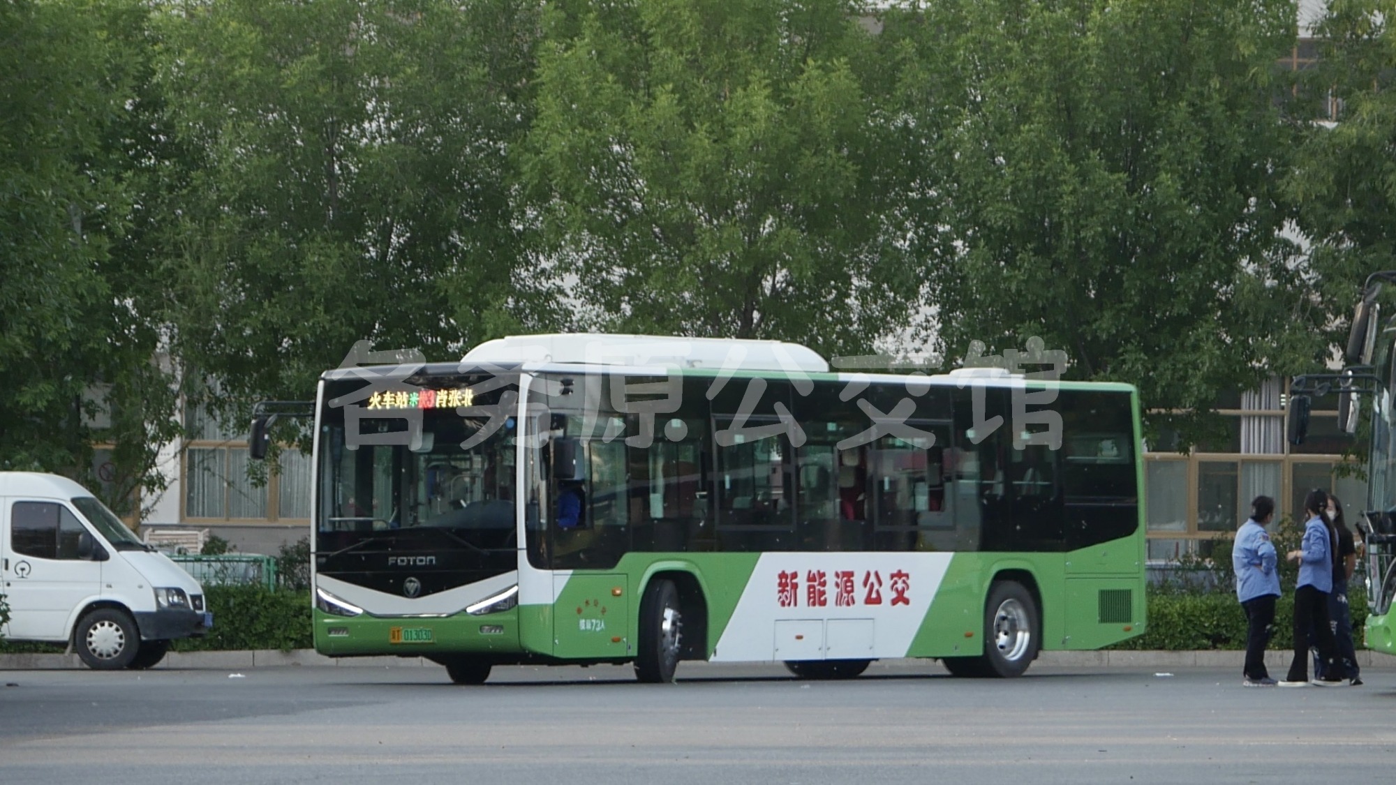 BJ6105EVCA-46图片
