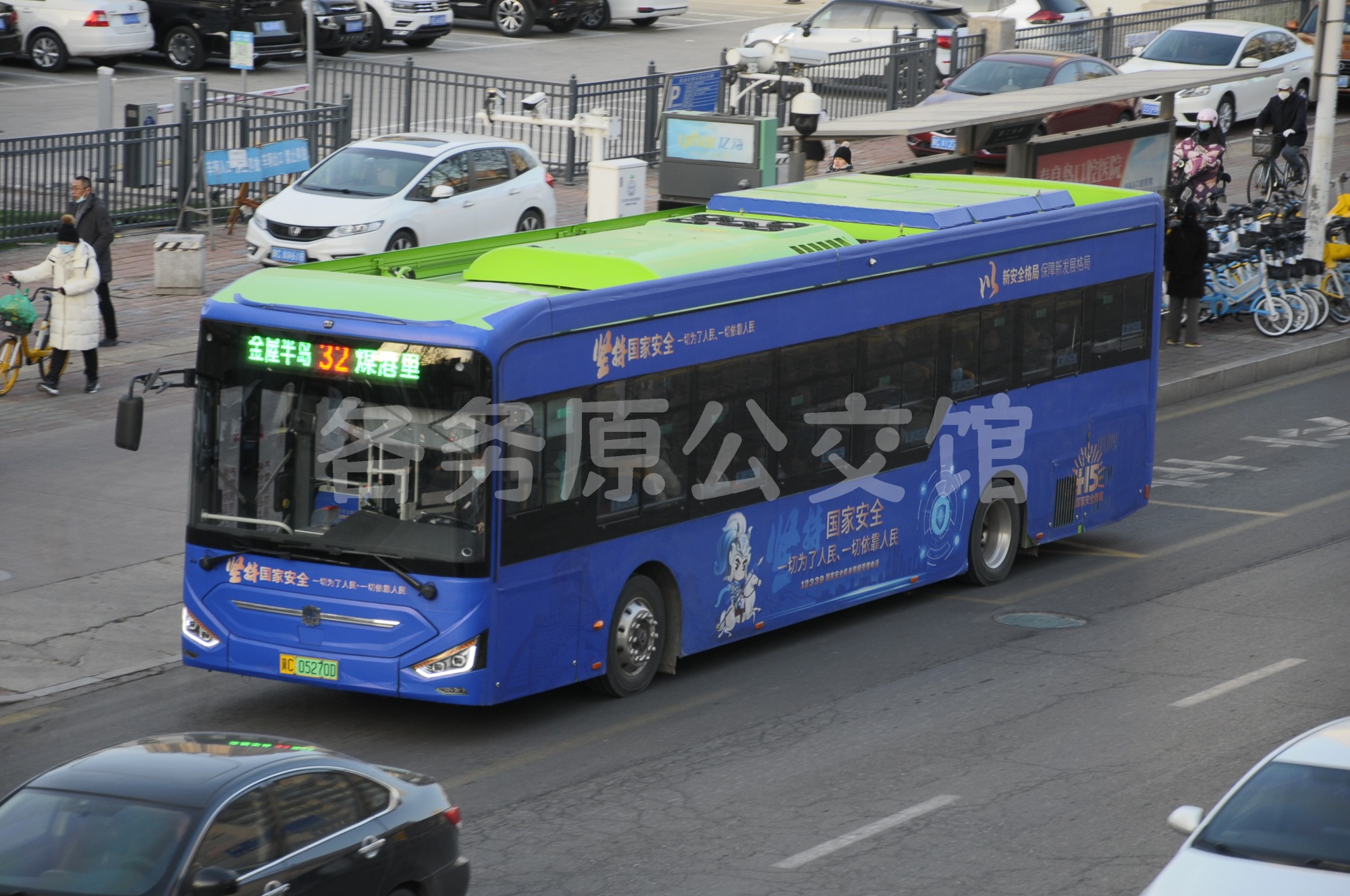 原国家安全教育主题彩绘车1-1034，2025年恢复原涂装，至今仍然能看到残留的贴纸和胶的痕迹