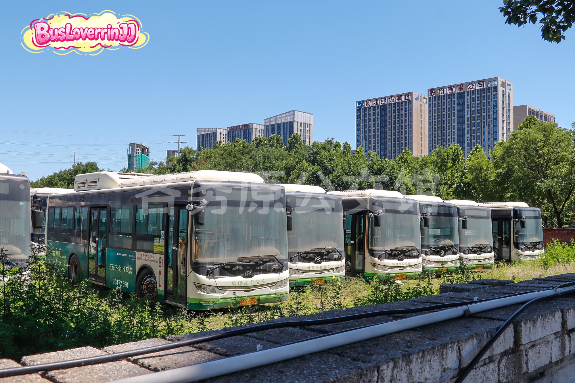 停班车【EV-1923】（???-[市区美宅7600元/㎡起 加一万元送车位/五证齐全 准现房]）