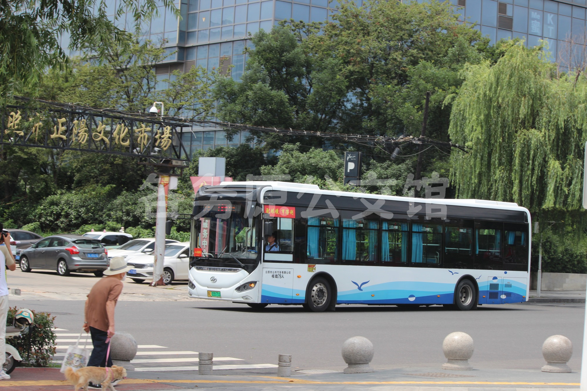 热门图片