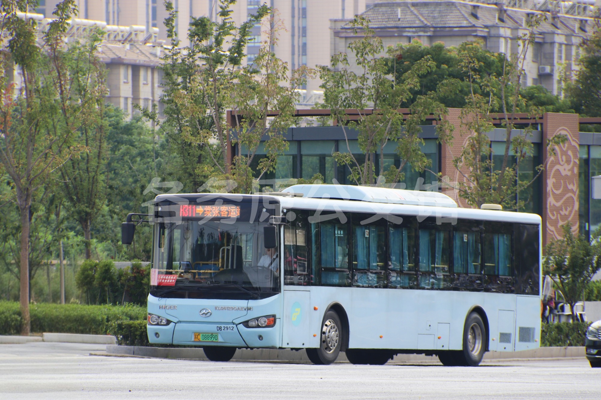KLQ6129GAEVN1图片
