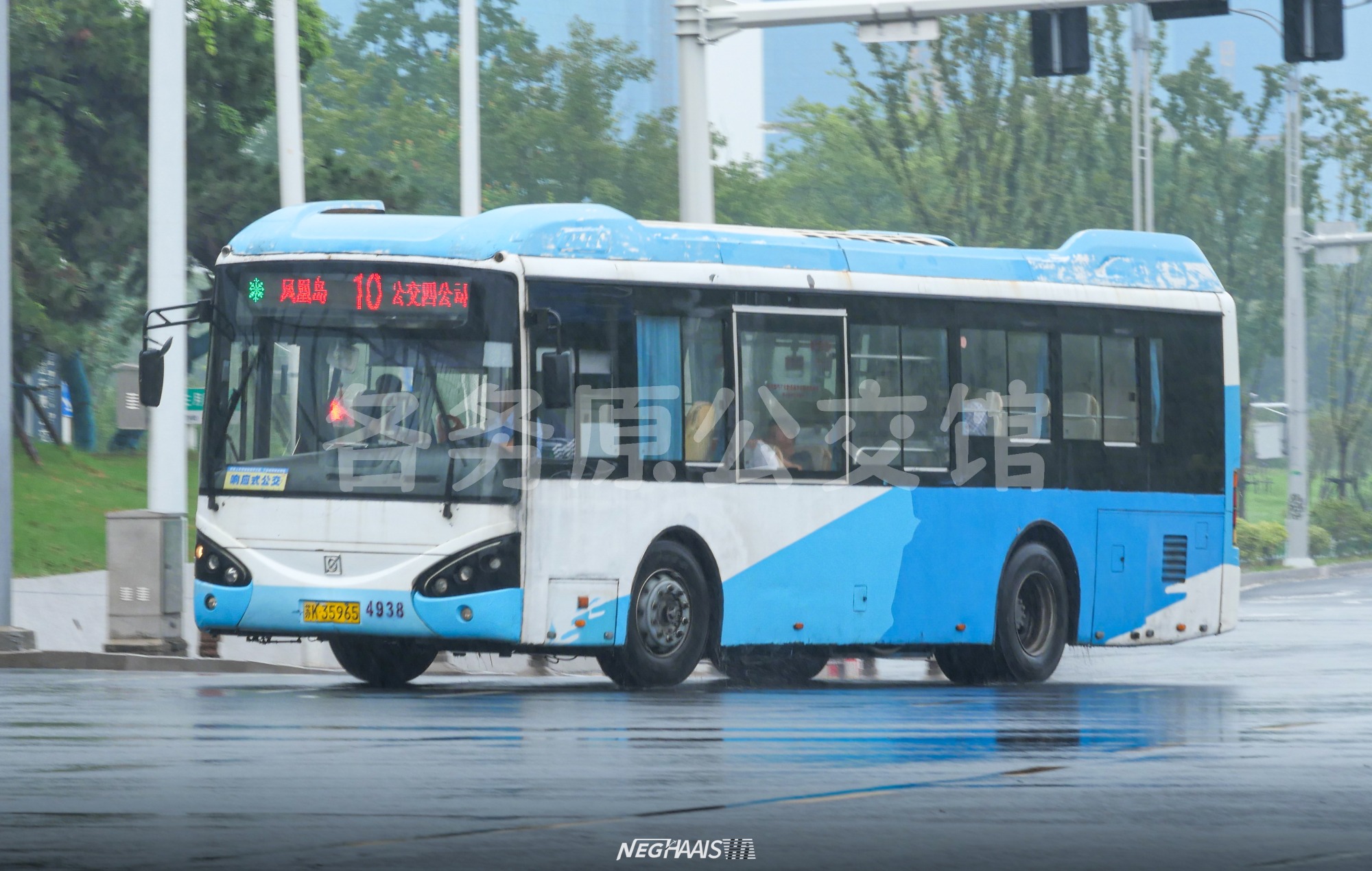 扬州公交 - SWB6107PHEV8